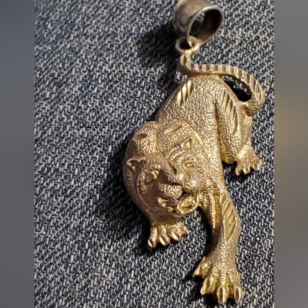 Vintage 925 Sterling Silver Cougar Pendant